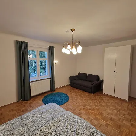Geraeumige Und Zentrale Ferienwohnung Stahnsdorf Exterior photo