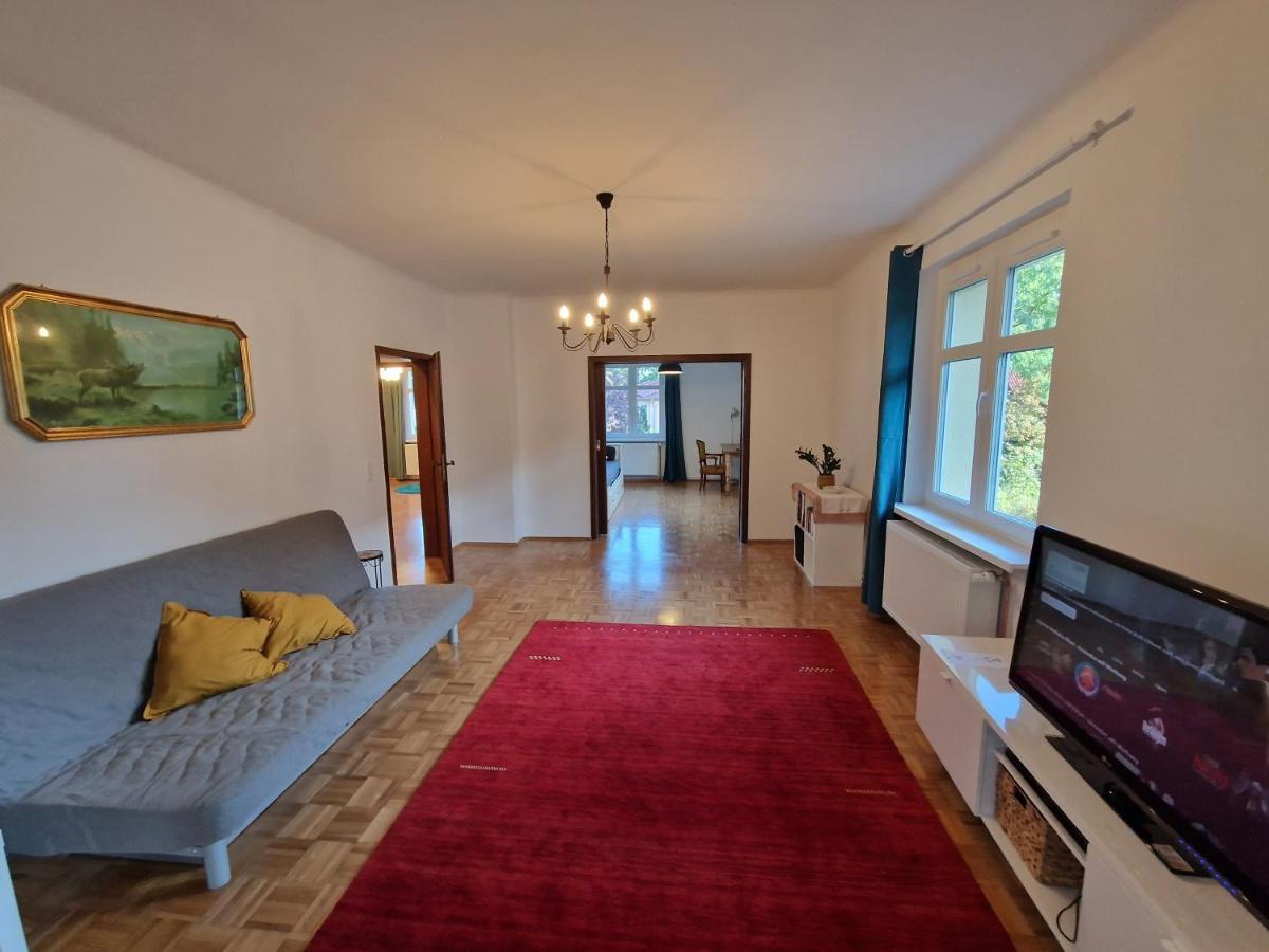 Geraeumige Und Zentrale Apartment Stahnsdorf